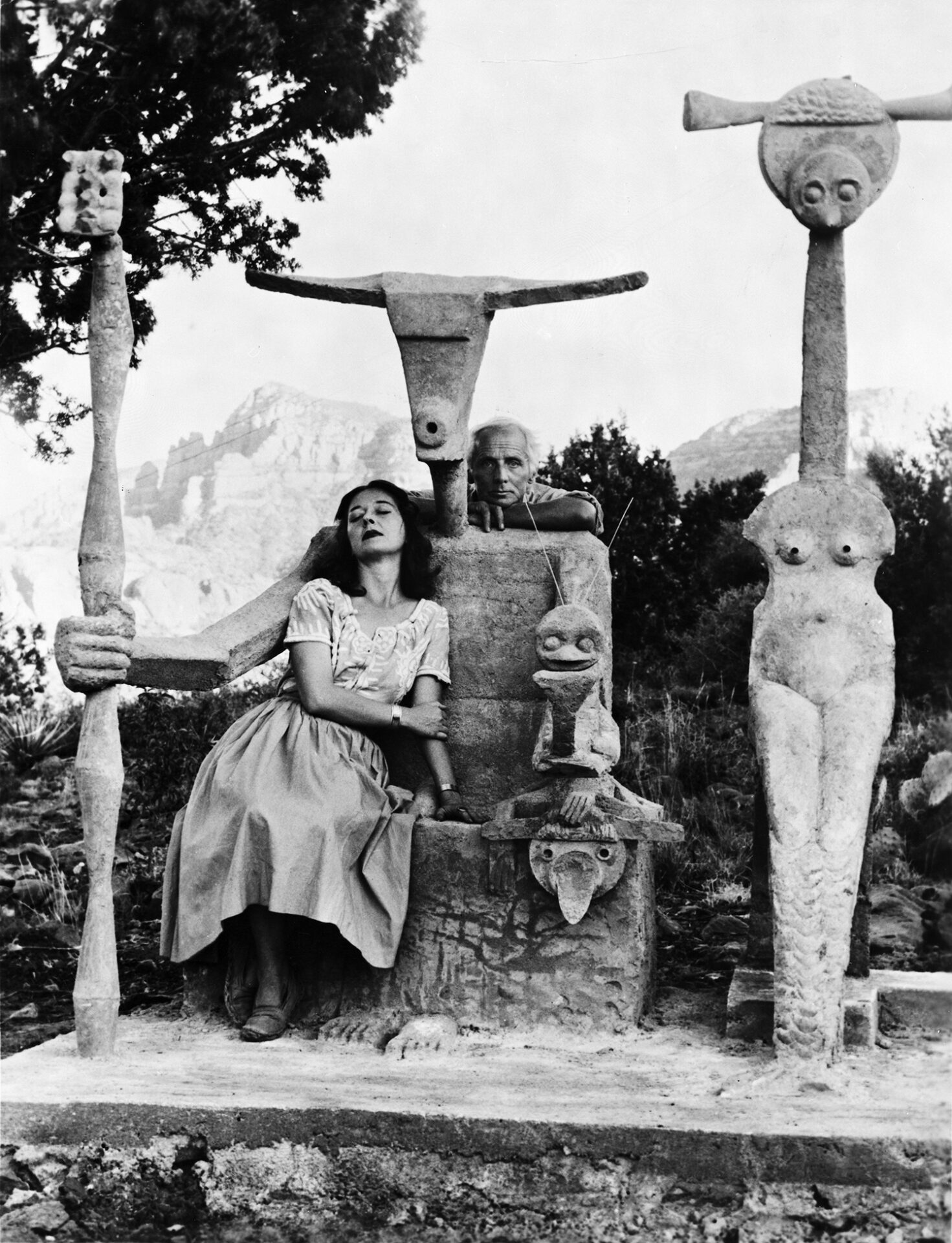 John Kasnetsis Dorothea Tanning and Max Ernst with his sculpture, Capricorn, 1947 © John Kasnetsis